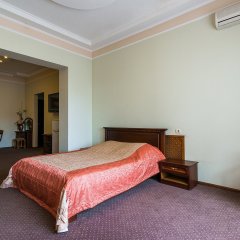Гостиница Bridge в Краснодаре 2 отзыва об отеле, цены и фото номеров - забронировать гостиницу Bridge онлайн Краснодар комната для гостей фото 2