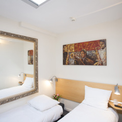 Quentin England Hotel 2* Номер с общей ванной комнатой с различными типами кроватей (общая ванная комната) фото 10
