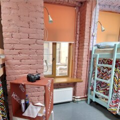 Red House Hostel Кровать в общем номере двухъярусные кровати фото 14