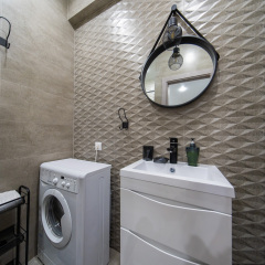 Гостиница More Apartments на Эстонской 37/4 в Красной Поляне отзывы, цены и фото номеров - забронировать гостиницу More Apartments на Эстонской 37/4 онлайн Красная Поляна ванная