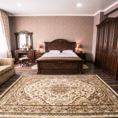 Shah Palace Hotel in Bishkek, Kyrgyzstan from 62$, photos, reviews - zenhotels.com guestroom photo 4