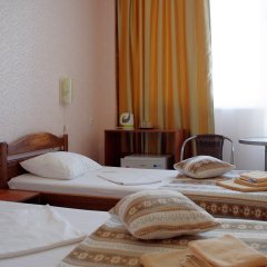 Гостиница Крымская Ницца в Ялте 7 отзывов об отеле, цены и фото номеров - забронировать гостиницу Крымская Ницца онлайн Ялта комната для гостей фото 3