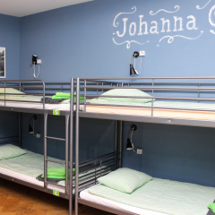 Хостел Amalienau Hostel&Apartments Кровать в общем номере с двухъярусными кроватями фото 2