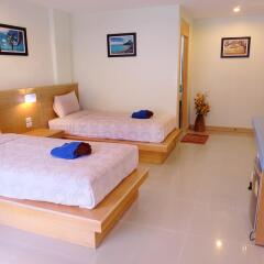Отель Patong Eyes 3* Улучшенный номер с различными типами кроватей фото 5