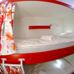 Гостиница HQ Hostelberry Кровать в общем номере с двухъярусной кроватью фото 32