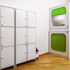 Capsule Hostel In Moscow сейф в номере