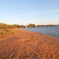 Пляж в Осташкове на Селигере. Осташков городской пляж. Селигер пляж Осташково. Пляж Пески в Осташкове. База отдыха яя. Пляж в Осташкове на Селигере. Осташков городской пляж. Селигер пляж Осташково. Пляж Пески в Осташкове.