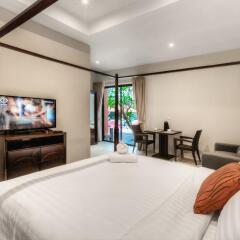 Отель Villa Laguna Phuket 4* Вилла с различными типами кроватей фото 12