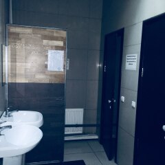 Гостиница Новая Эра Алтуфьево в Москве отзывы, цены и фото номеров - забронировать гостиницу Новая Эра Алтуфьево онлайн Москва ванная