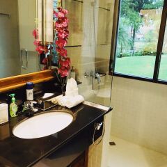Отель Villa Laguna Phuket 4* Стандартный номер с различными типами кроватей фото 19