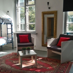 Hostel B&B&B&B&B - Adult Only комната для гостей