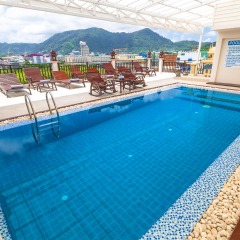 Отель Azhotel Patong бассейн фото 4
