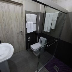 Гостиница Локация в Краснодаре 3 отзыва об отеле, цены и фото номеров - забронировать гостиницу Локация онлайн Краснодар ванная