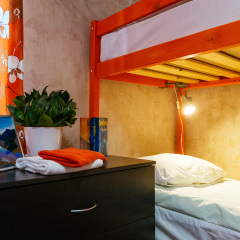 Hostel Five Кровать в общем номере двухъярусные кровати