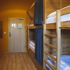 Хостел DREAM Hostel Warsaw Кровать в женском общем номере с двухъярусной кроватью