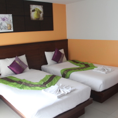 Green Harbor Patong Hotel 2* Стандартный номер фото 46