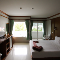Отель Patong Pearl Resortel комната для гостей фото 21