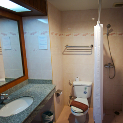 Отель Patong Pearl Resortel ванная фото 2