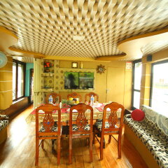 Sreekrishna 2 Bedroom Private Houseboat Hotel in Alleppey, India from 218$, photos, reviews - zenhotels.com meals