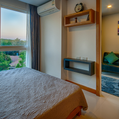 Апартаменты Peaceful at Saiyuan Buri Phuket комната для гостей