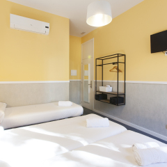 Ramblas by Pillow Hostel - Adults only Стандартный номер с различными типами кроватей фото 10