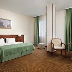 Гостиница Red Royal в Краснодаре 7 отзывов об отеле, цены и фото номеров - забронировать гостиницу Red Royal онлайн Краснодар комната для гостей фото 2