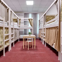 и Хостел Centeral Hotel & Hostel Кровать в общем номере с двухъярусными кроватями фото 2