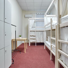 и Хостел Centeral Hotel & Hostel Кровать в общем номере с двухъярусными кроватями фото 10