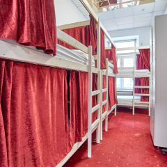 и Хостел Centeral Hotel & Hostel Кровать в общем номере с двухъярусными кроватями фото 3