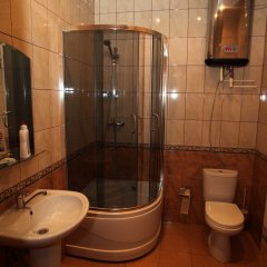 Гостиница Мини-Отель Корона в Сарапуле отзывы, цены и фото номеров - забронировать гостиницу Мини-Отель Корона онлайн Сарапул ванная