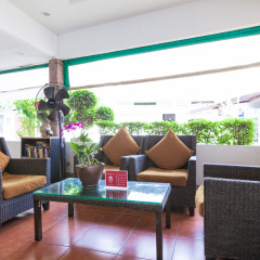 Отель ZEN Rooms Chaloemprakiat Patong интерьер отеля