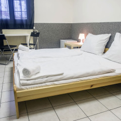 Хостел Seven Prague Номер с общей ванной комнатой с различными типами кроватей (общая ванная комната) фото 15