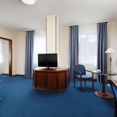 Гостиница Red Royal в Краснодаре 7 отзывов об отеле, цены и фото номеров - забронировать гостиницу Red Royal онлайн Краснодар комната для гостей фото 5