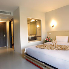 Отель Patong Pearl Resortel комната для гостей фото 4