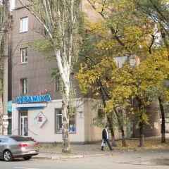 Апартаменты на Металлургов 3 парковка