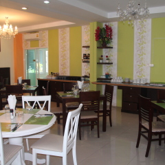 Home 8 By Athome Hotel питание