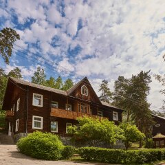 Гостиница Золотой пляж вид на фасад фото 2