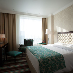 Гостиница Ramada by Wyndham Kazan City Centre в Казани - забронировать гостиницу Ramada by Wyndham Kazan City Centre, цены и фото номеров Казань комната для гостей