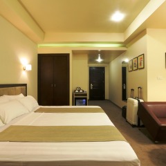 Отель Minotel Barsam Suites 4* Улучшенный номер с различными типами кроватей фото 4