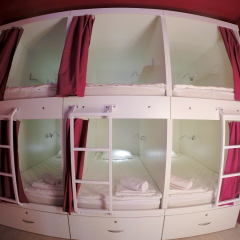 Гостиница HQ Hostelberry Кровать в общем номере с двухъярусной кроватью фото 27