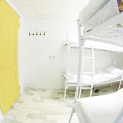 G-art Hostel Кровать в общем номере с двухъярусными кроватями фото 9