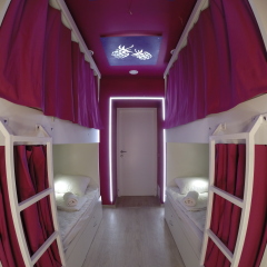 Гостиница HQ Hostelberry Кровать в общем номере с двухъярусной кроватью фото 13