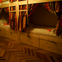 Suricata Hostel Кровать в общем номере с двухъярусными кроватями