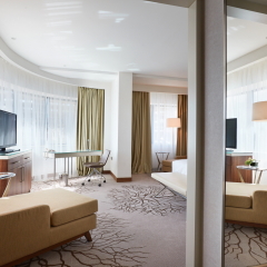 Renaissance Minsk Hotel 5* Номер Делюкс с различными типами кроватей фото 3