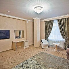 Гостиница Триумф 4* Номер Делюкс с двуспальной кроватью фото 2