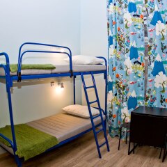 Hostel Underground Hall Кровать в женском общем номере с двухъярусной кроватью