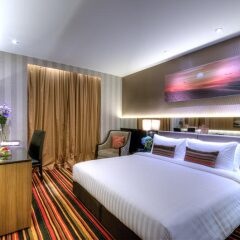 Отель The Continent Bangkok by Compass Hospitality 4* Улучшенный номер с различными типами кроватей фото 13