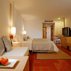 Отель Ramada by Wyndham Phuket Southsea 4* Номер Премиум разные типы кроватей фото 2