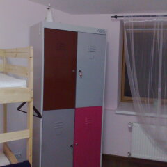 Angel Court Yard Hostel Кровать в общем номере с двухъярусной кроватью фото 15