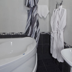 Гостиница Уютная в Оренбурге 10 отзывов об отеле, цены и фото номеров - забронировать гостиницу Уютная онлайн Оренбург ванная